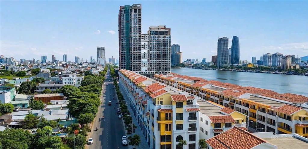 Cho thuê shophouse 3 tầng trục đường trung tâm tại dự án sun symphony, cách sông hàn chỉ 30m.