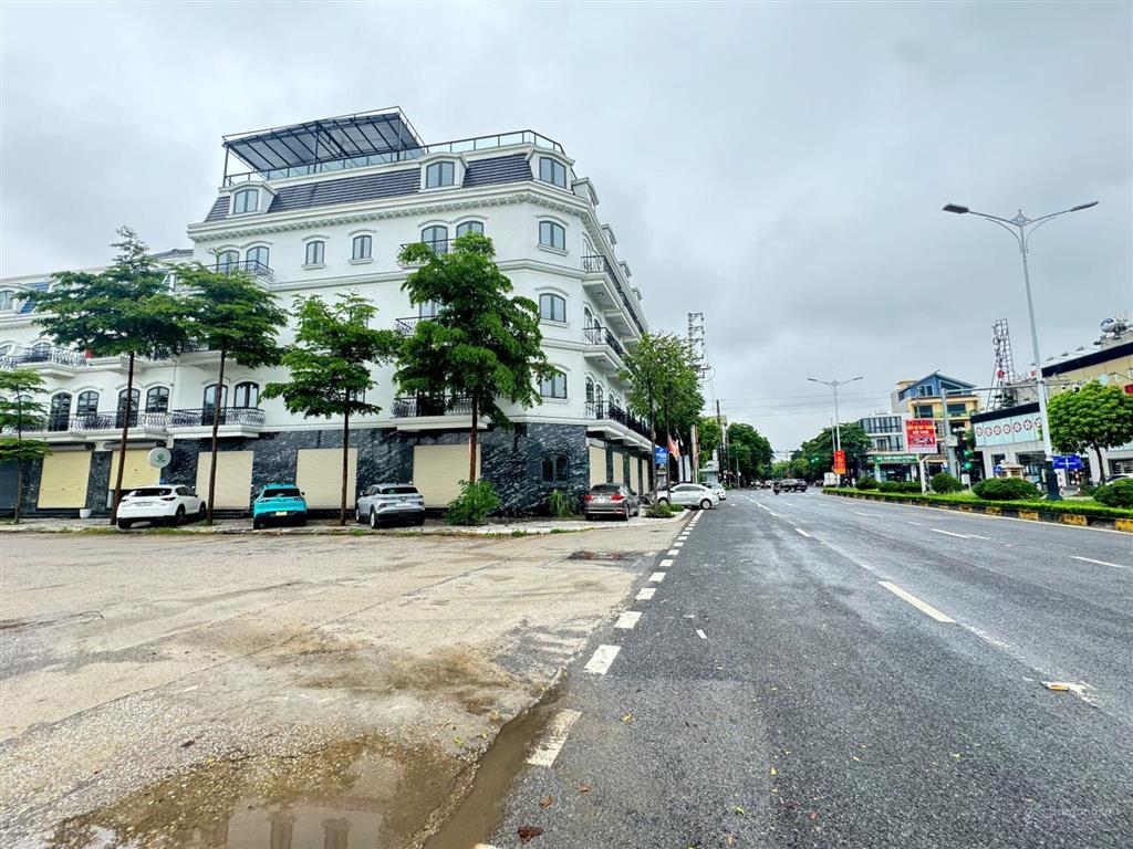 Liền kề sẵn nhà 3.5 tầng dự án chợ trung tâm thương mại tích sơn