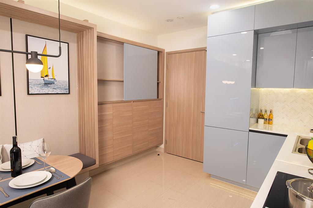 Chính chủ bán căn hộ v2 24 05 84m2 ban công đông nam, giá 7.6 tỷ bao phí sang tên