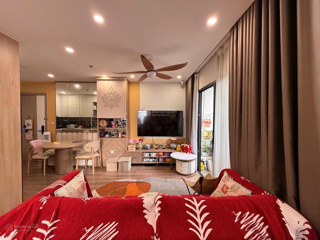 Căn 64m² 2pn+ 5,5 tỷ tầng trung i1 full đồ như ảnh, view bể bơi  0946 578 *** để xem nhà