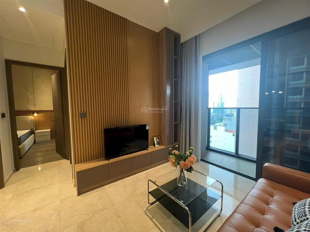 Cho thuê căn hộ full nội thất mặt tiền quận 1 giá tốt, dọn vào ở ngay