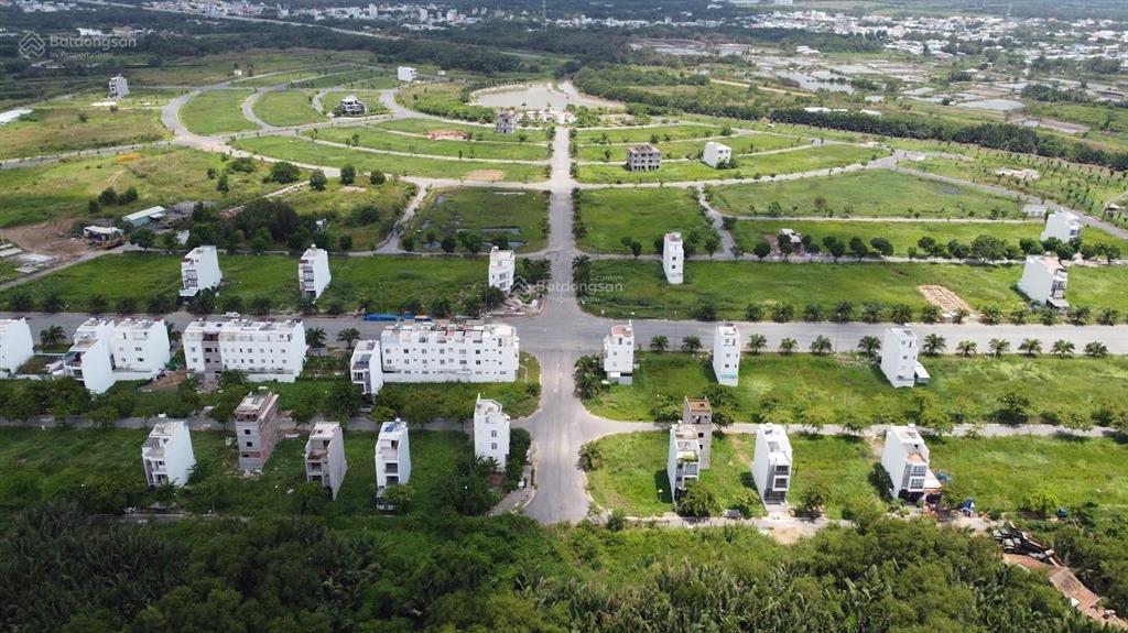 Chính chủ giảm 600tr bán gấp đất kdc the star village đường 12m giá tốt  trả trước chỉ 1,2 tỷ