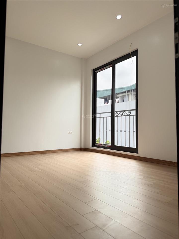 Bán nhà xây mới thanh đàm  nguyễn khoái 30m2  5 tầng  giá 5,9x tỷ