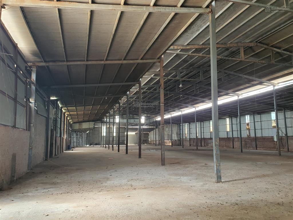 Cho thuê kho xưởng 2000m2 tại phú cát quốc oai cũ hà nội