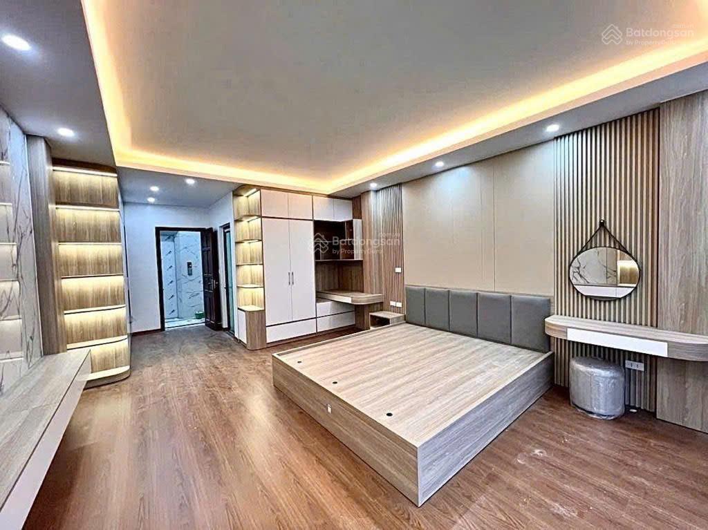 Nhà mới 6 tầng thang máy  ô tô 7 chỗ  mt 4.5m  phố kim giang, hàng xóm kđt the manor nguyễn xiển