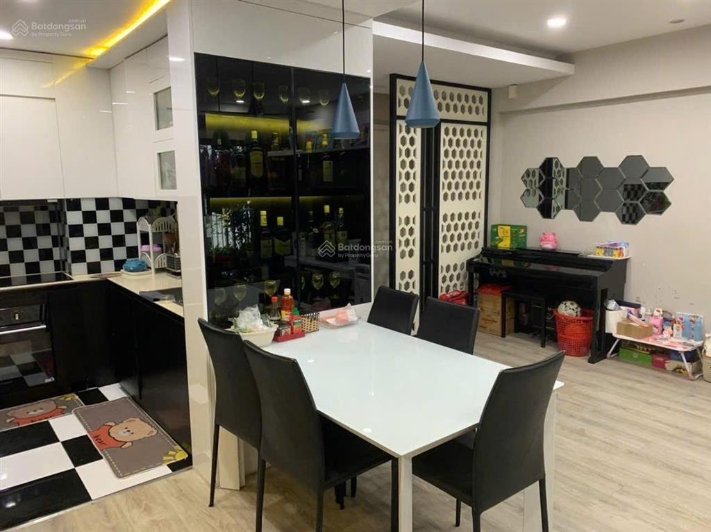 Giá tốt! căn góc 03 ngủ  tòa b2 hud2 tây nam linh đàm  2 thoáng  ở ngay  101m2 6,35 tỷ