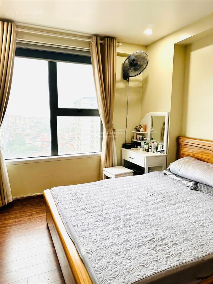 Bán căn góc 3 ngủ sky central 176 định công 6,7 tỷ 98m2  sổ đỏ cc