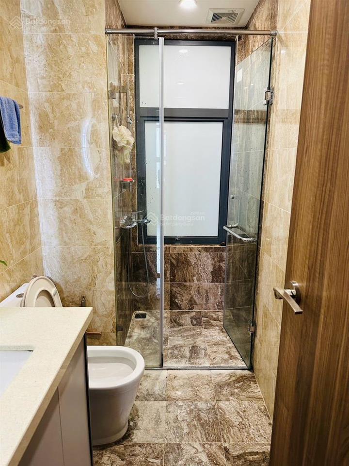 Bán căn góc 3 ngủ sky central 176 định công 6,7 tỷ 98m2  sổ đỏ cc