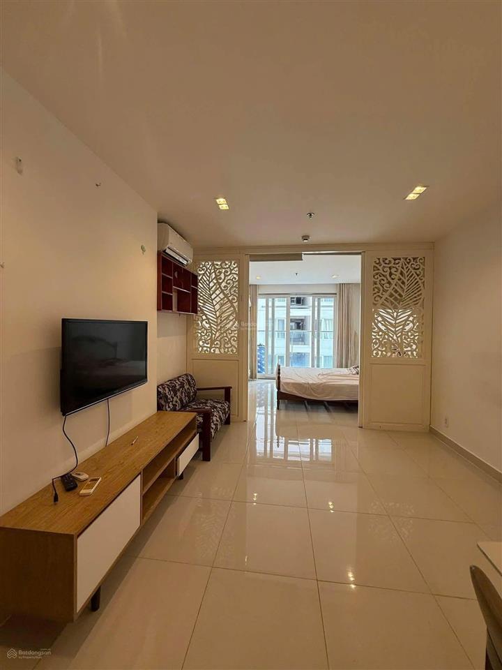 Cho thuê căn hộ sky center, 42m2, officetel, 1 wc, full nội thất, giá 12tr/tháng.  0976 028 ***