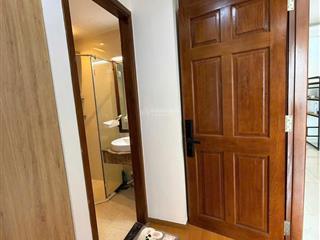 Cần bán căn hộ sky center, tân bình, 74m2, 2 phòng ngủ, 2wc, lầu cao, giá 5 tỷ 750tr.  0976 028 ***