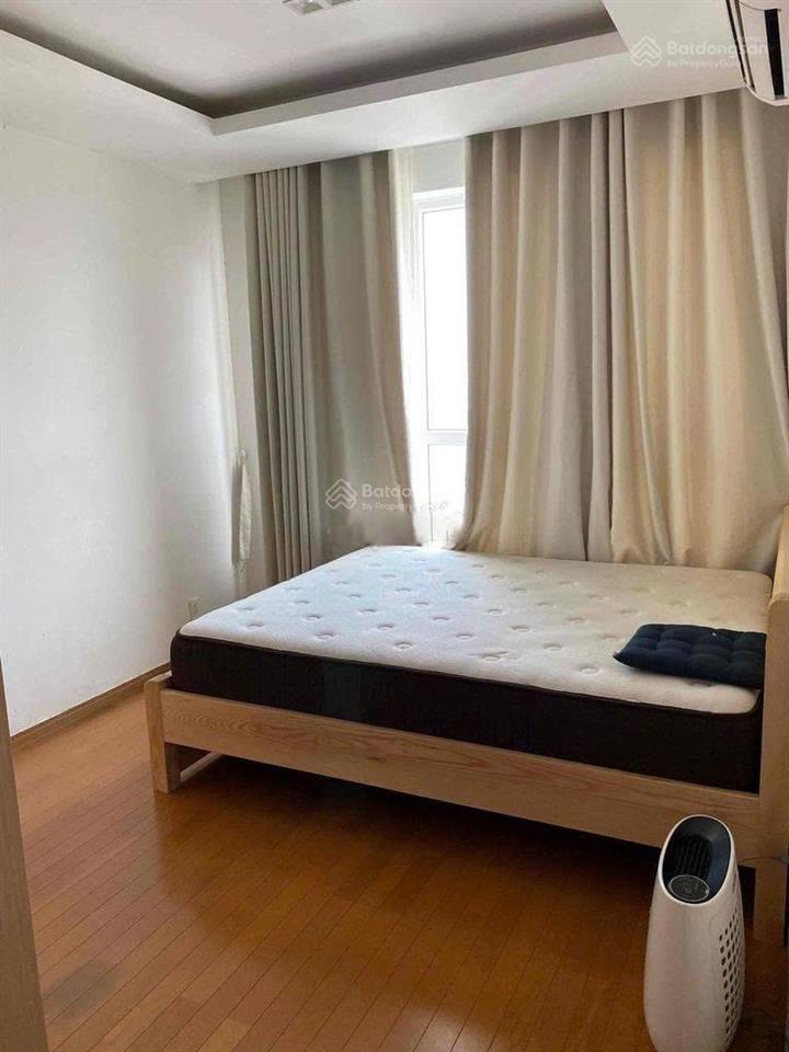 Cho thuê căn hộ sky center, 74m2, 2pn, đủ nội thất, lầu cao, view đẹp, giá 17tr/th.  0976 028 ***
