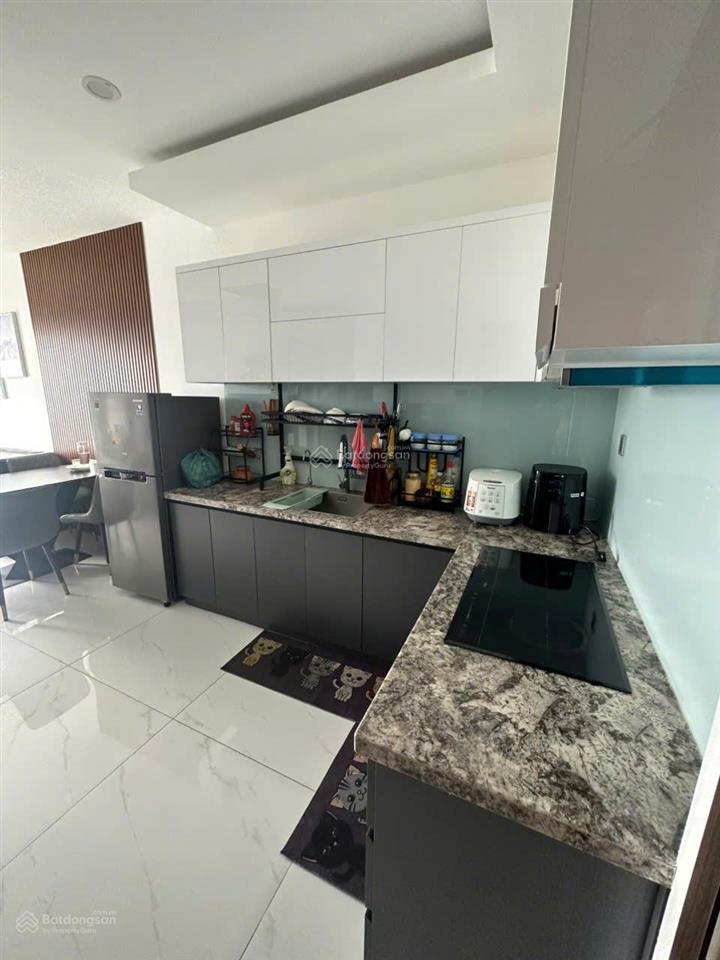 Cần bán căn hộ resgreen, tân phú, 60m2, 2pn,2wc, sổ hồng, lầu trung, giá 4,6 tỷ,  0976 028 ***