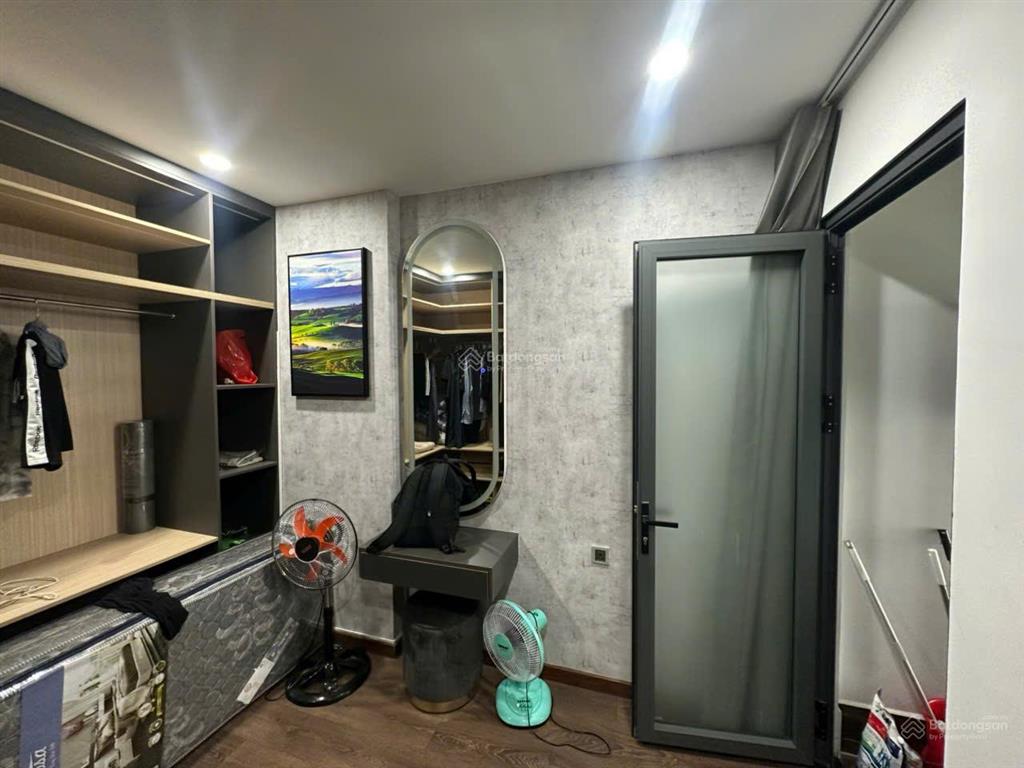 Cần bán căn hộ resgreen, tân phú, 60m2, 2pn,2wc, sổ hồng, lầu trung, giá 4,6 tỷ,  0976 028 ***