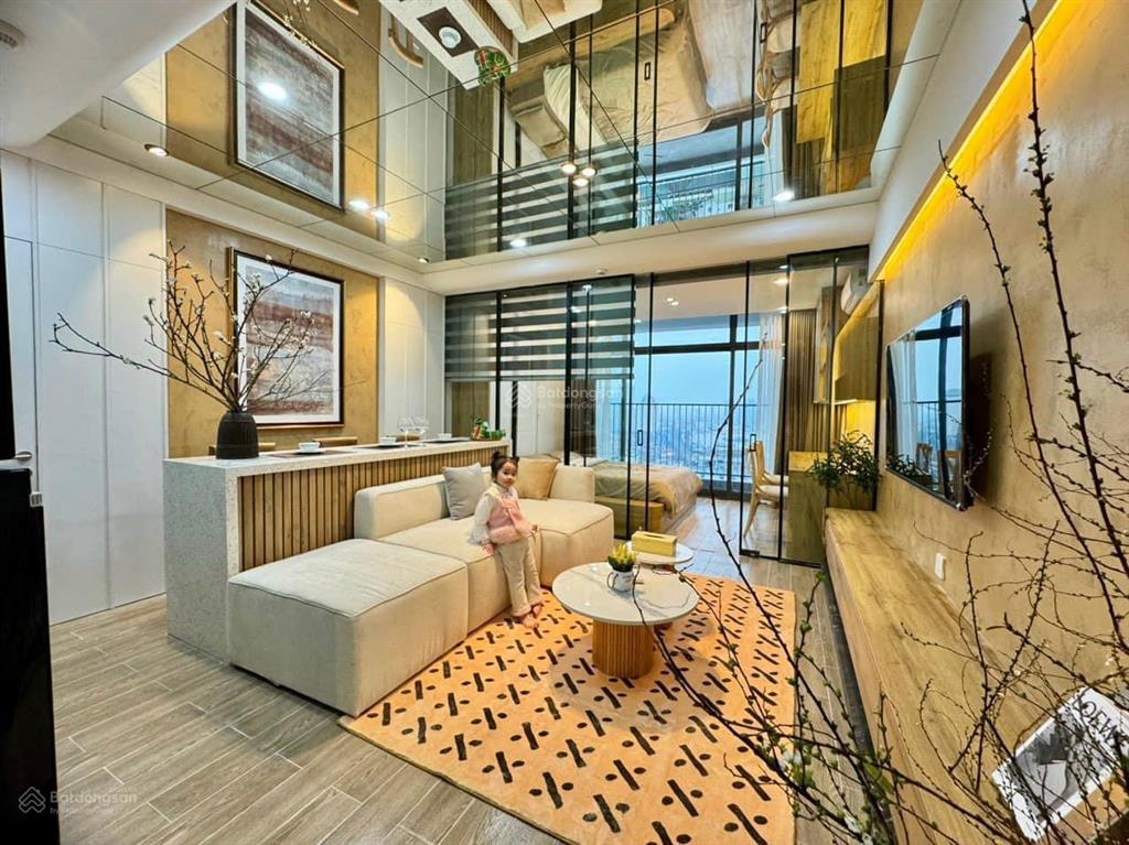 Suất ngoại giao  không thể bỏ lỡ  bán căn 121 m2  ga metro tàu điện  cực đẹp bc thoáng mát