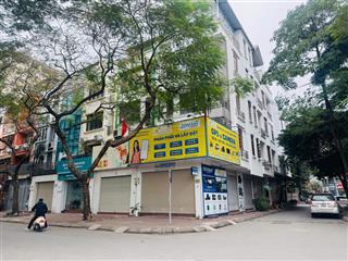 Chính chủ bán gấp nhà phố trung kính đôi 50m2, phân lô ô tô tránh vỉa hè, kinh doanh giá 20.9 tỷ.
