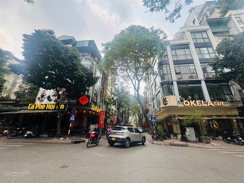 Chính chủ bán nhà mặt phố nghĩa tân 88m² 2 mặt thoáng, vỉa hè rộng, kinh doanh sầm uất giá 41 tỷ