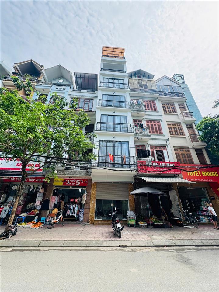Chính chủ bán nhà mặt phố mai dịch 70m2  7 tầng thang máy, 2 thoáng, vỉa hè kinh doanh giá 29 tỷ.