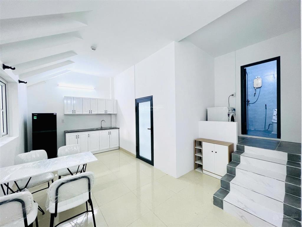 Căn hộ 1pn/studio có ban công, máy giặt riêng gần rmit,tdt