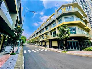 Chính chủ bán nhà phố giá 8tỷ200 ngay làng đại học quốc gia, có thương lượng