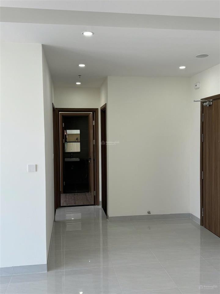 Cho thuê cc a&t sky garden giá 6 triệu, 2pn, 2wc cọc 1 tháng, miễn phí quản lý
