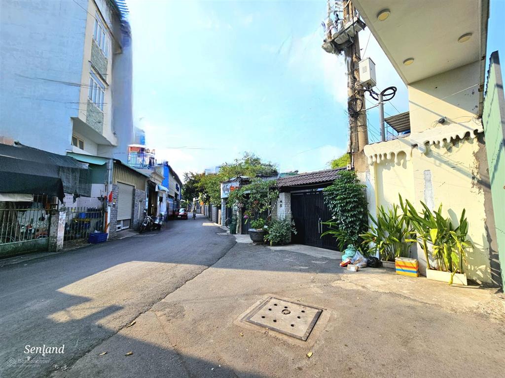 Chuyển nhượng nền đất khu compound đường 7 phường bình trưng quận 2, sổ hồng riêng