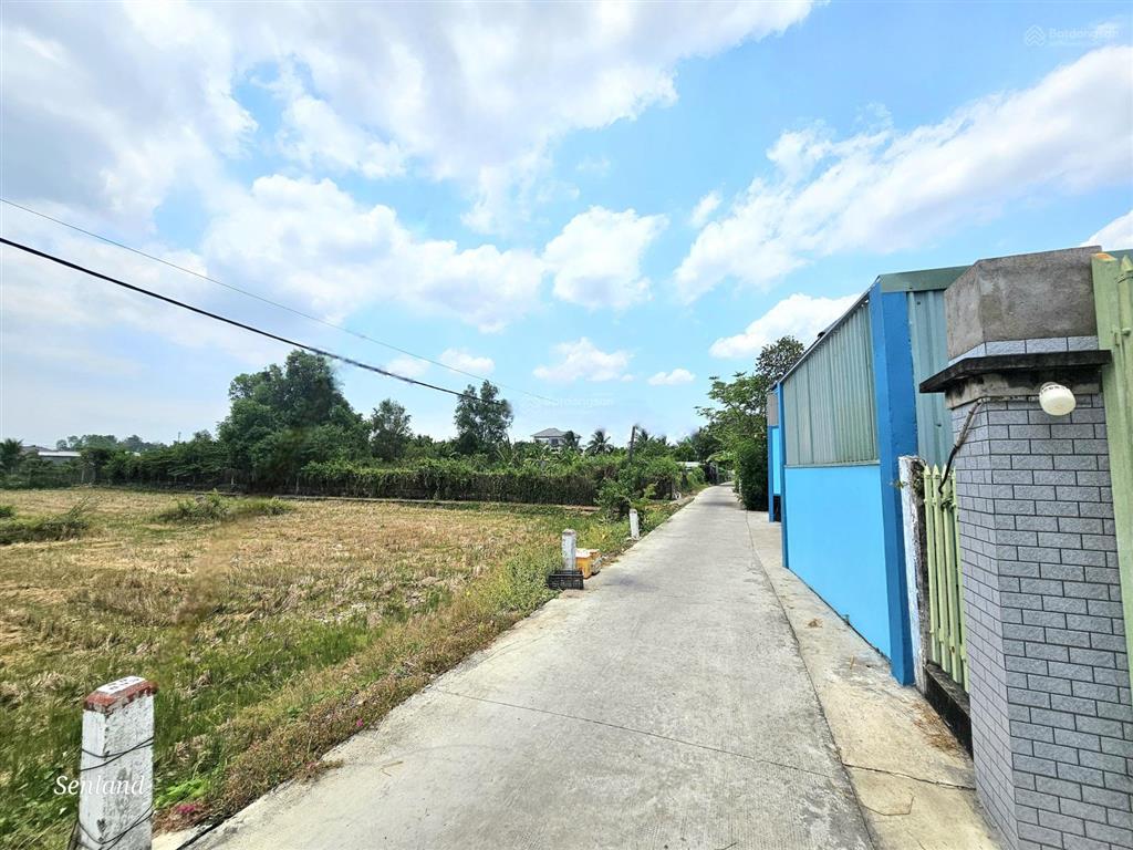 Chuyển nhượng lô đất 2000m2, 2 mặt tiền đường xã bình chánh gần đường hoàng phan thái và quốc lộ 1