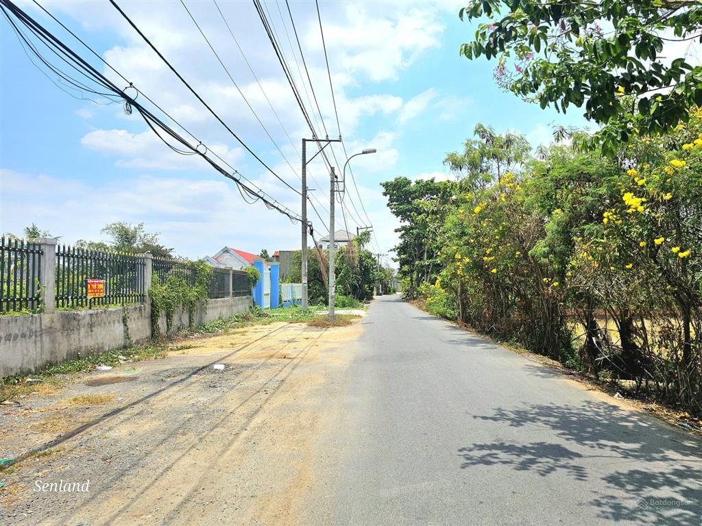Chuyển nhượng lô đất 2000m2, 2 mặt tiền đường xã bình chánh gần đường hoàng phan thái và quốc lộ 1