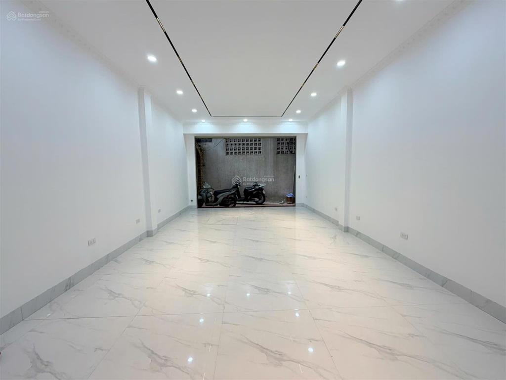 Phố đi bộ trịnh công sơn  view hồ tây  7 tầng thang máy  kinh doanh đỉnh cao