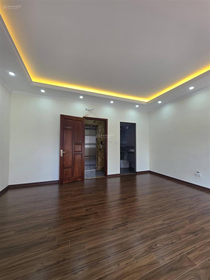 Siêu phẩm dương quảng hàm 50m2*7 tầng, thang máy, ô tô vào nhà, giá 22,5 tỷ