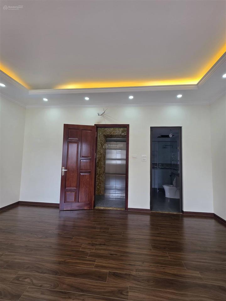 Siêu phẩm dương quảng hàm 50m2*7 tầng, thang máy, ô tô vào nhà, giá 22,5 tỷ