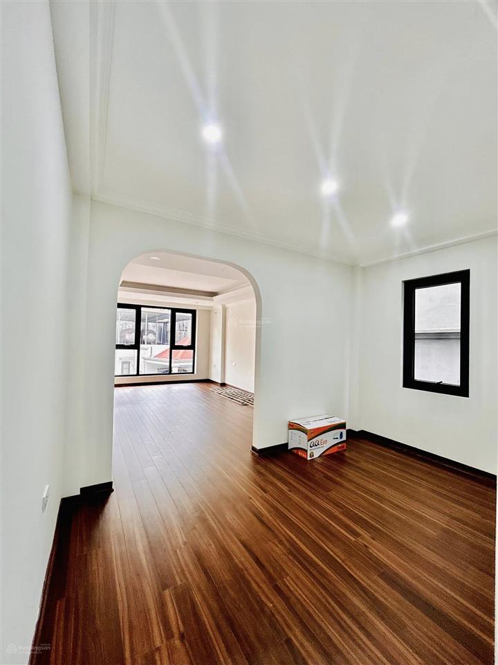 Nhà mới hào nam, đống đa ngõ thông, kinh doanh khủng, thang máy, 55m2*7t giá 23 tỷ