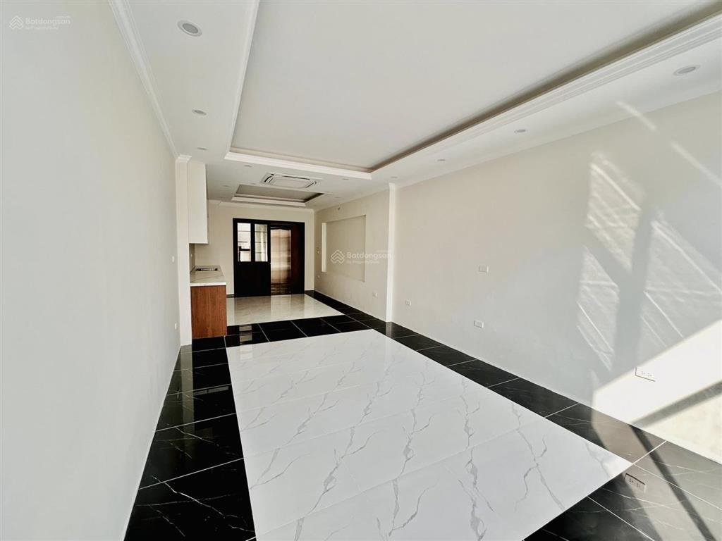 Nhà mới hào nam, đống đa ngõ thông, kinh doanh khủng, thang máy, 55m2*7t giá 23 tỷ