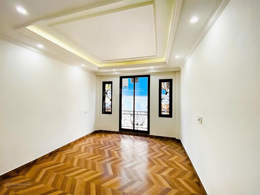 Bán nhà mới đường 800a, cầu giấy 50m2x7t thang máy, ô tô tránh, thông  26,8 tỷ