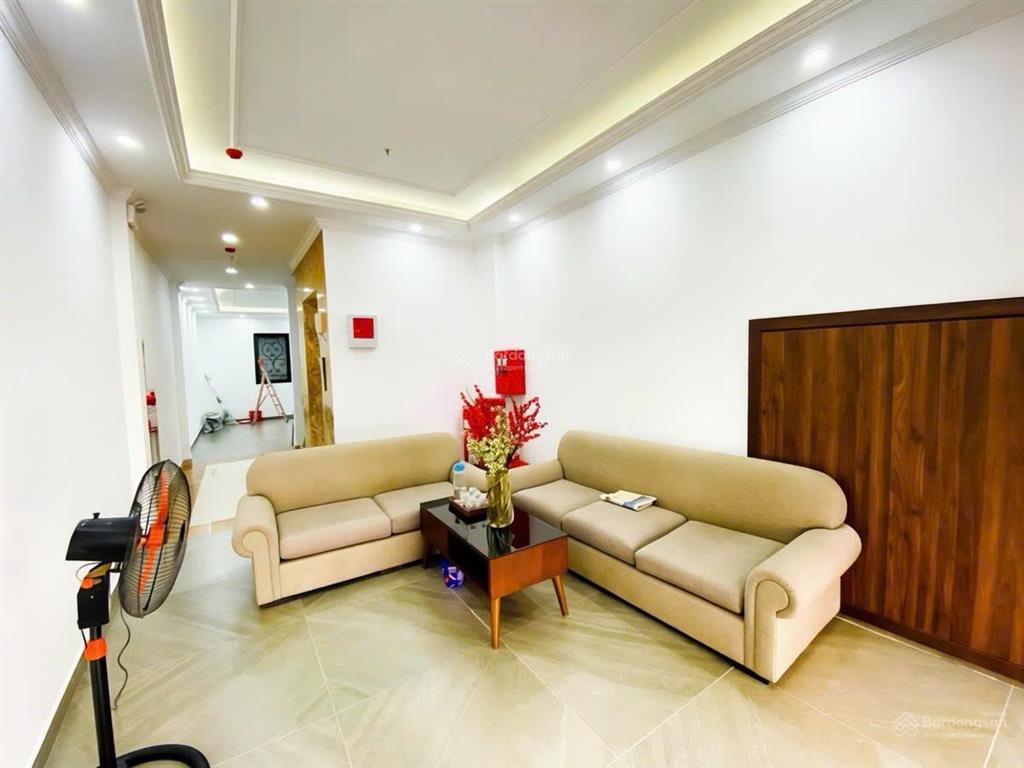 Bán nhà mới đường 800a, cầu giấy 50m2x7t thang máy, ô tô tránh, thông  26,8 tỷ