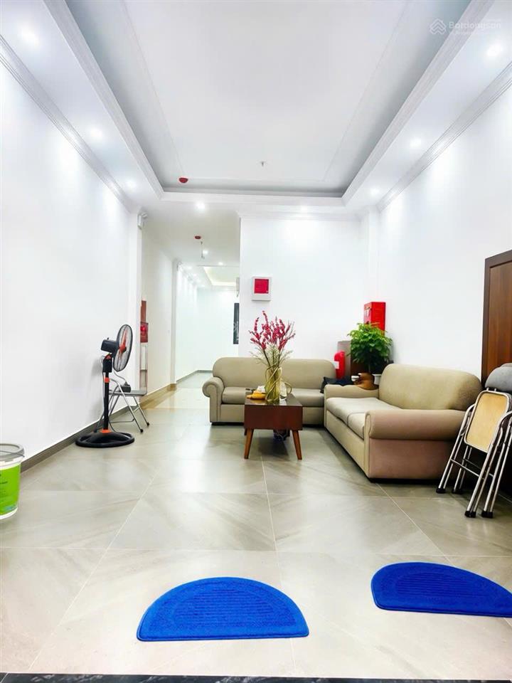 Bán nhà mới đường 800a, cầu giấy 50m2x7t thang máy, ô tô tránh, thông  26,8 tỷ