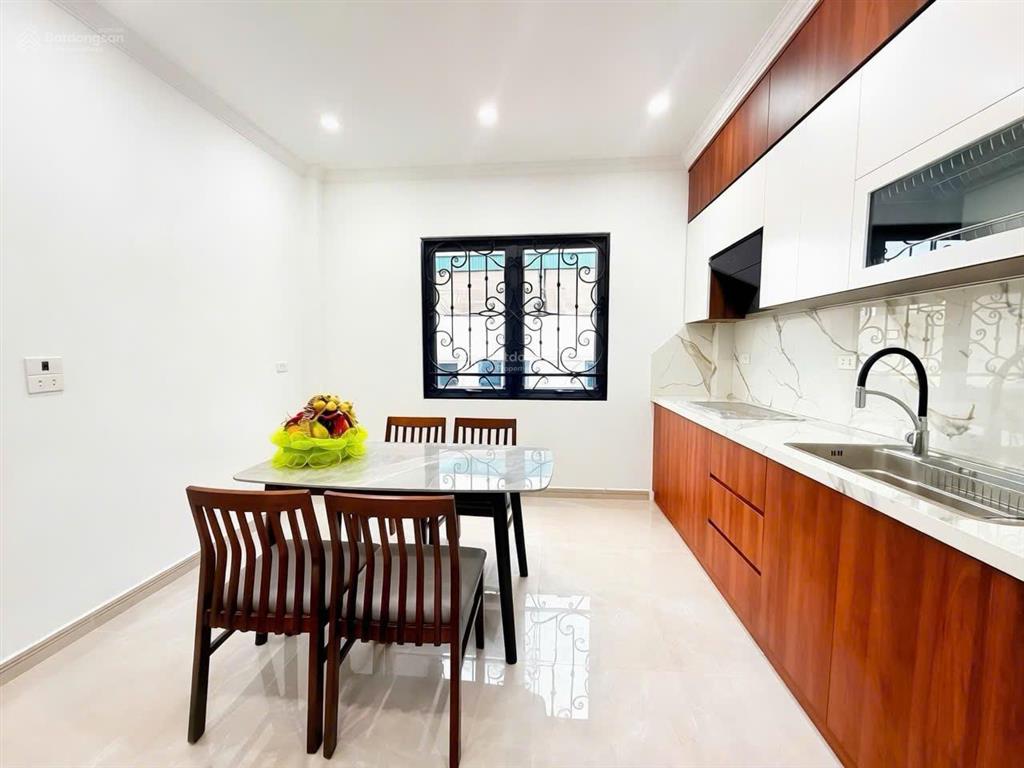 Bán nhà mới đường 800a, cầu giấy 50m2x7t thang máy, ô tô tránh, thông  26,8 tỷ
