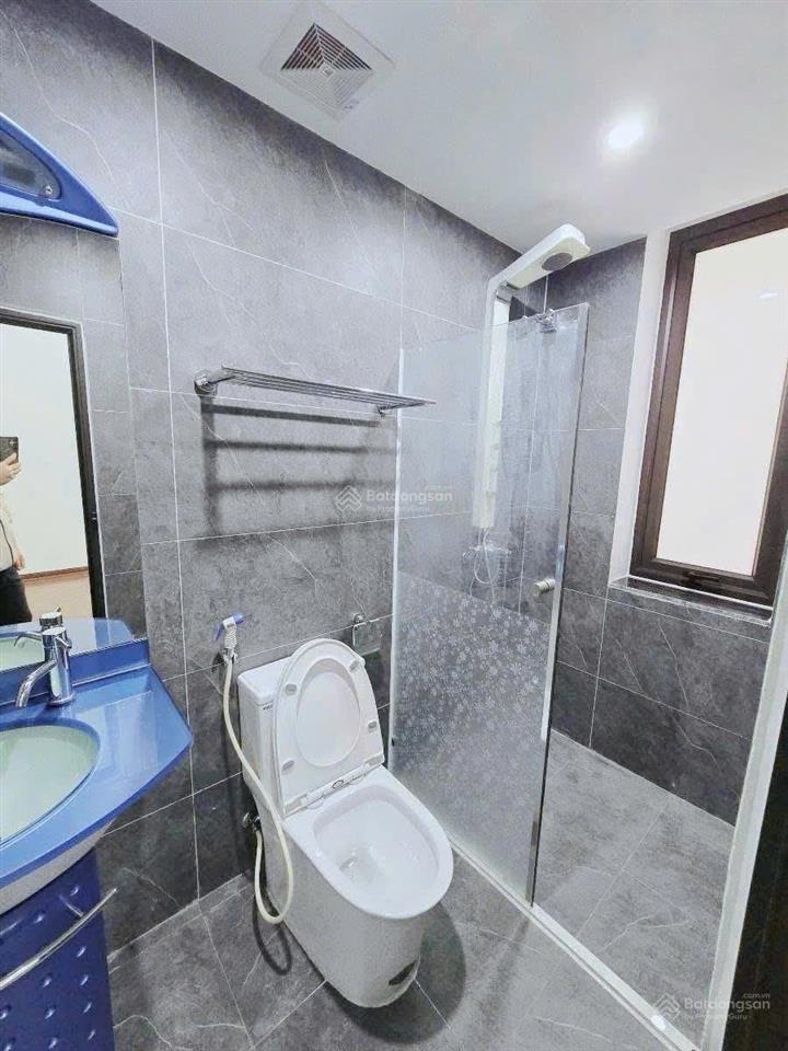 Bán nhà mới siêu đẹp phố dương quảng hàm, cầu giấy 50m2x7t thang máy, ô tô vào  22,8 tỷ