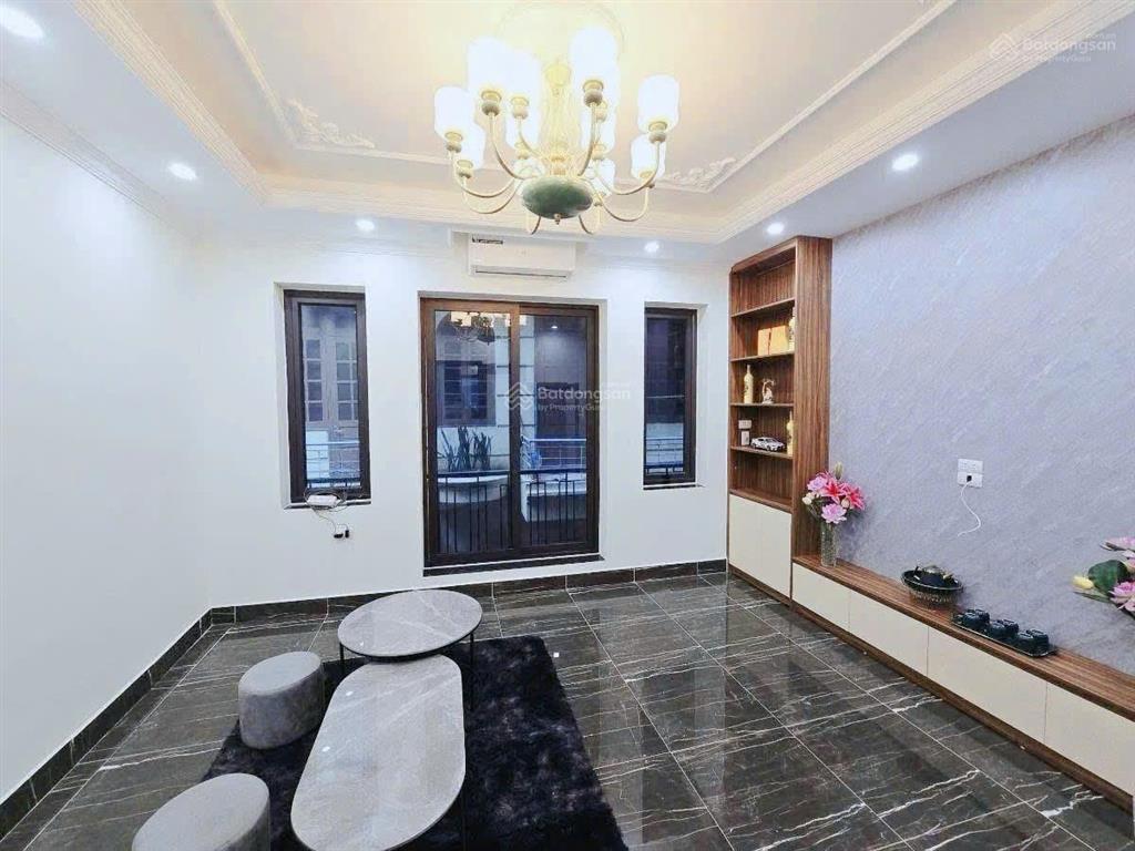 Bán nhà mới siêu đẹp phố dương quảng hàm, cầu giấy 50m2x7t thang máy, ô tô vào  22,8 tỷ