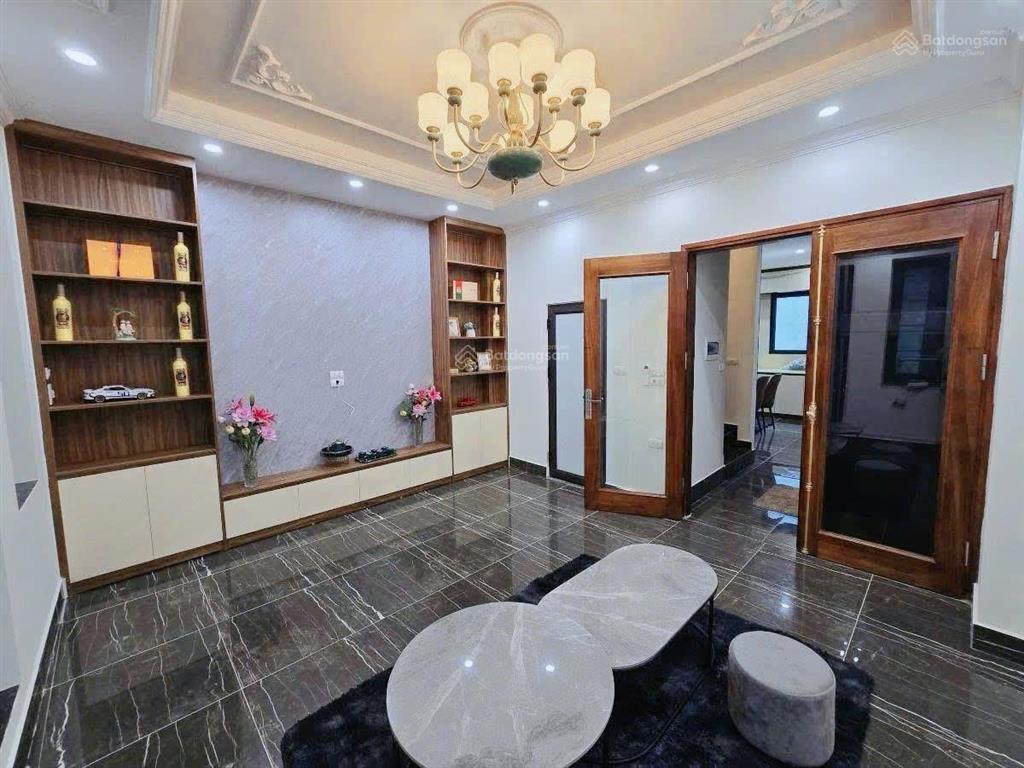 Bán nhà mới siêu đẹp phố dương quảng hàm, cầu giấy 50m2x7t thang máy, ô tô vào  22,8 tỷ