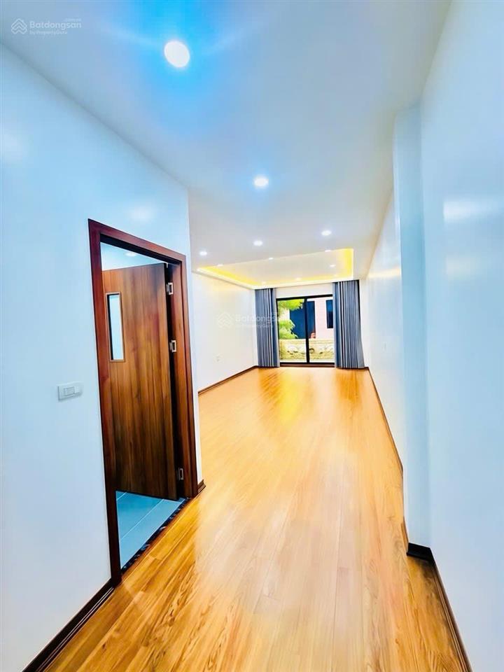Bán nhà mới ngã tư sở, thang máy, kinh doanh, ô tô tránh, vỉa hè, 55m2*8t giá 28.5 tỷ, thanh xuân