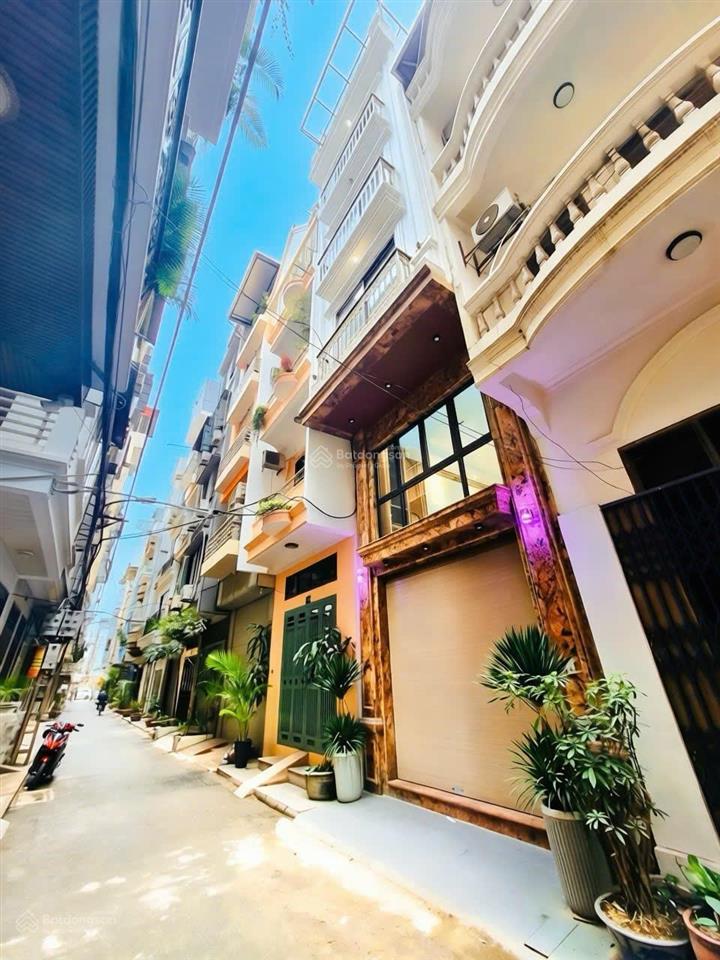 Bán nhà mới trần quốc hoàn, cầu giấy 45m2x7t thang máy, ô tô tránh, vỉa hè chỉ 21 tỷ