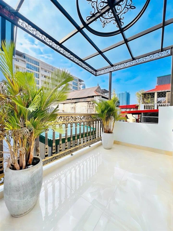 Bán nhà mới trần quốc hoàn, cầu giấy 45m2x7t thang máy, ô tô tránh, vỉa hè chỉ 21 tỷ