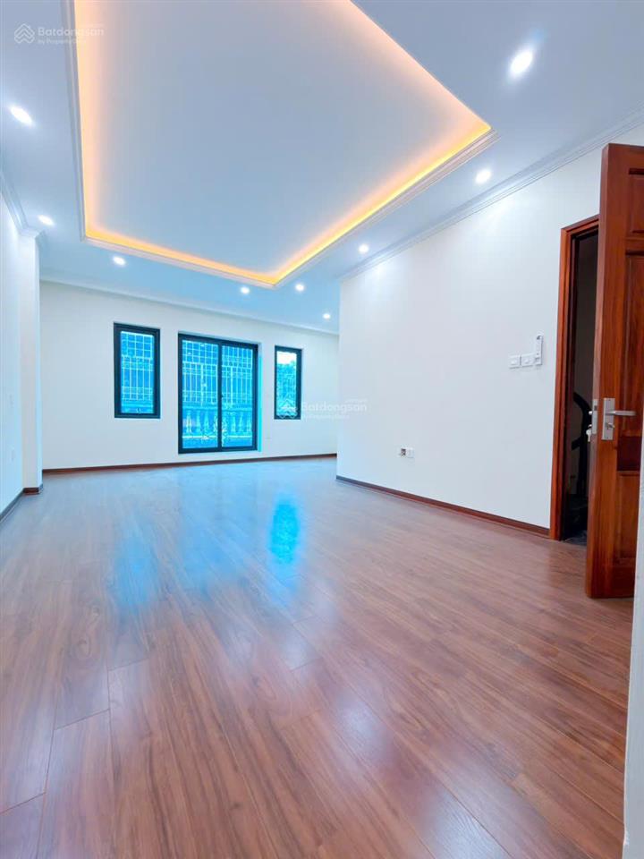 Bán nhà mới đội nhân, ba đình  45m2 x 7 tầng thang máy  ô tô vào  giá 24.5 tỷ