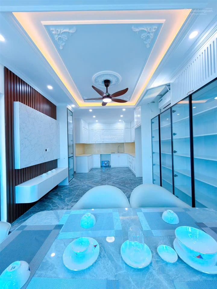 Bán nhà mới đội nhân, ba đình  45m2 x 7 tầng thang máy  ô tô vào  giá 24.5 tỷ