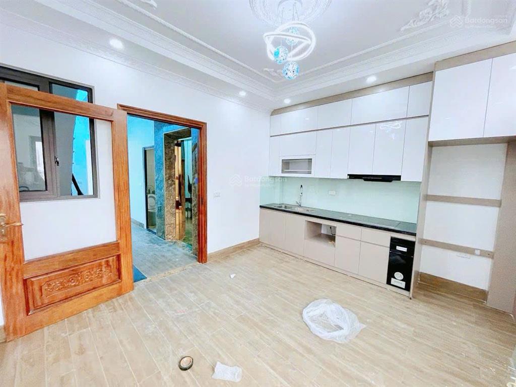Bán nhà văn cao, ba đình 55m2 6t thang máy ô tô vf3 vào 2 mặt thoáng gần hồ tây 19.5 tỷ