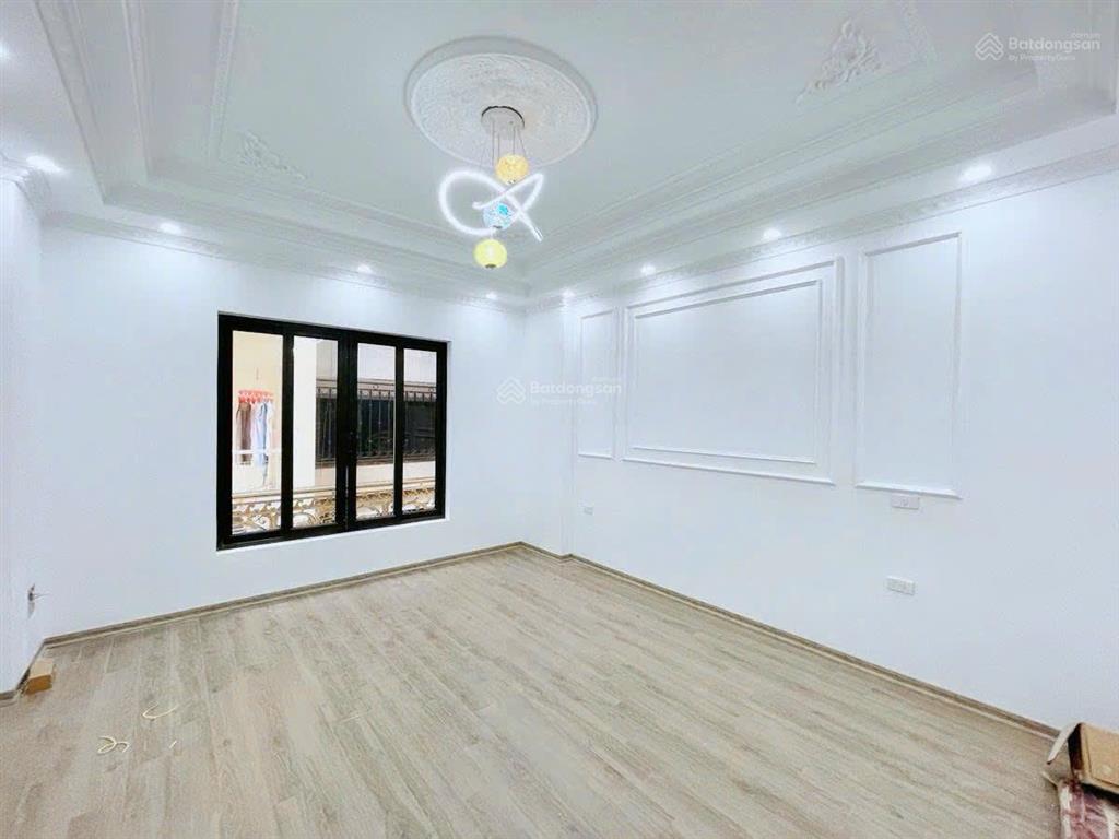 Bán nhà văn cao, ba đình 55m2 6t thang máy ô tô vf3 vào 2 mặt thoáng gần hồ tây 19.5 tỷ