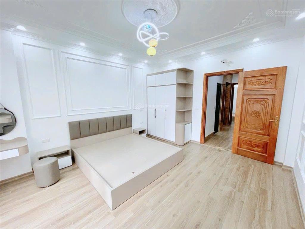 Bán nhà văn cao, ba đình 55m2 6t thang máy ô tô vf3 vào 2 mặt thoáng gần hồ tây 19.5 tỷ