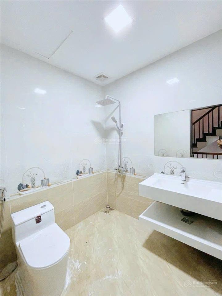 Bán nhà văn cao, ba đình 55m2 6t thang máy ô tô vf3 vào 2 mặt thoáng gần hồ tây 19.5 tỷ