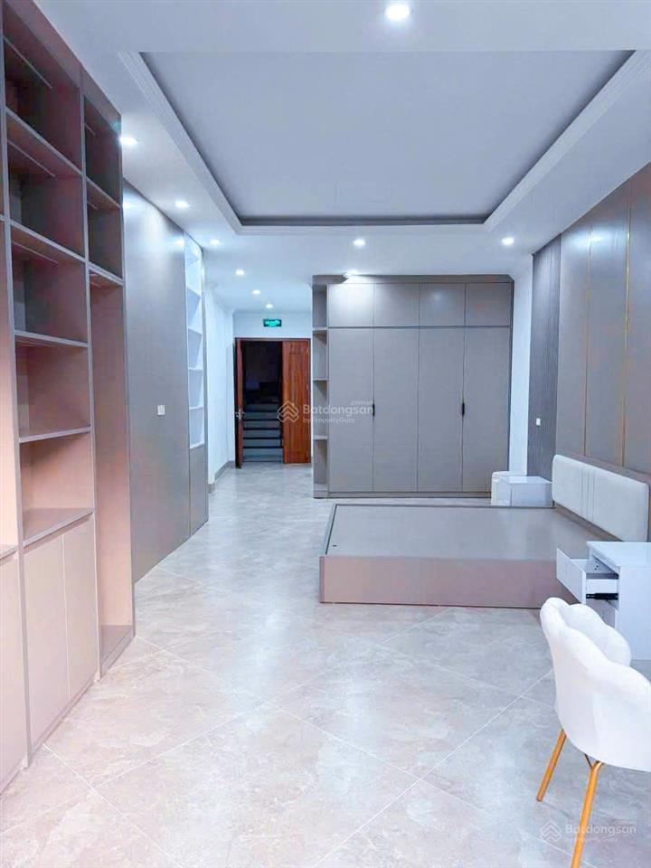 Bán nhà mới phân lô, ô tô tránh, vỉa hè, thang máy 70m2x6t 23.5 tỷ kim đồng, hoàng mai
