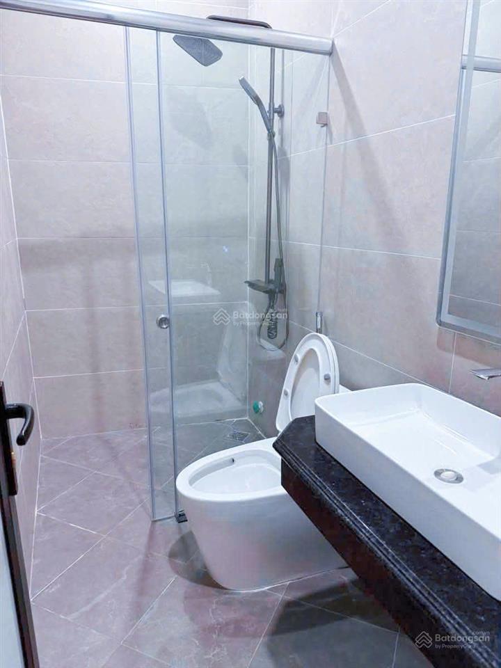 Bán nhà mới phân lô, ô tô tránh, vỉa hè, thang máy 70m2x6t 23.5 tỷ kim đồng, hoàng mai
